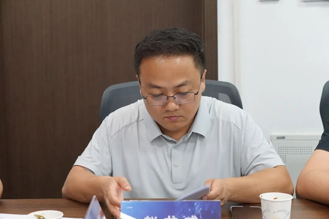 平舆县户外休闲用品产业品牌运营中心、河南省户外产业协会协同创新智库挂牌成立